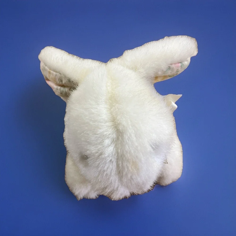 Bunny Lush‎ Makes Rattle Noise